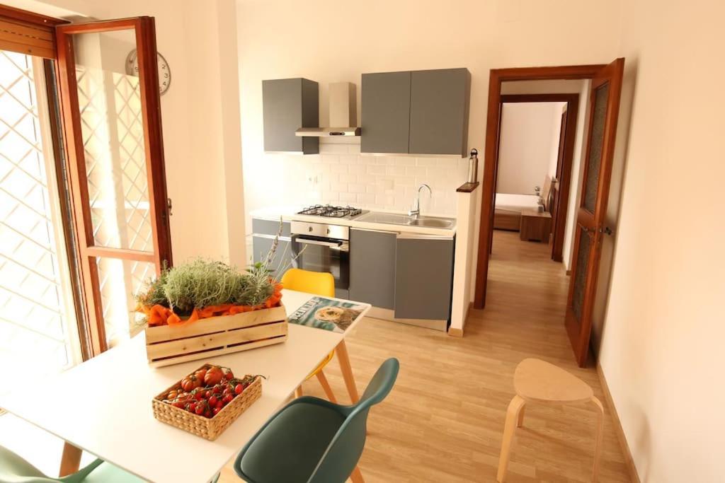 Cozy Coastal Gateway Apartman Lido di Ostia Kültér fotó